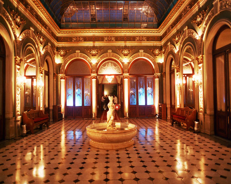 http://img46.xooimage.com/files/3/b/9/palacio-santos_interior-1dc8c19.jpg