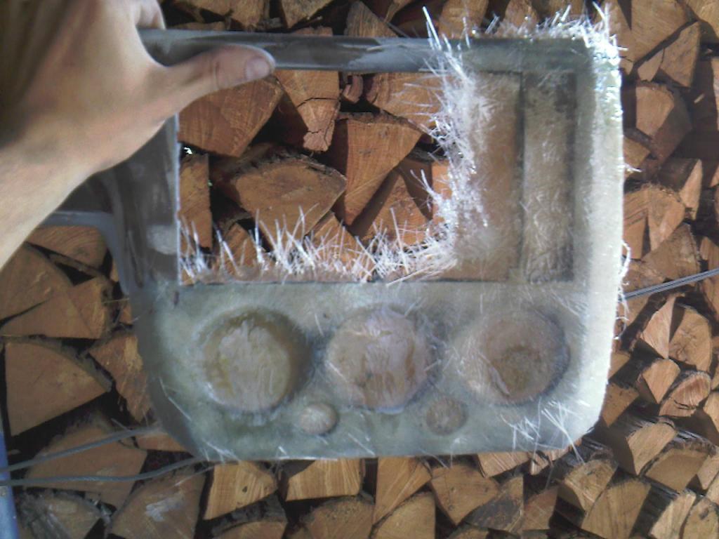 http://img46.xooimage.com/files/e/7/9/photos-0015-109f1bb.jpg
